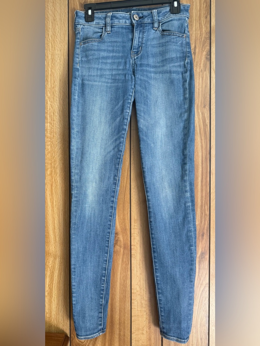 American Eagle Outfitters NE(X)T LEVEL STRETCH Women’s Size 4 X-LONG like new